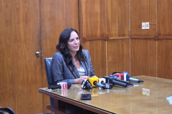 CLAUDIA CENTURIÓN PONE FIN AL SEMÁFORO DE  LA MUERTE QUE DEJÓ EL GOBIERNO ANTERIOR