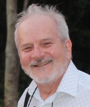 Efraín Martínez Cuevas, escritor y periodista