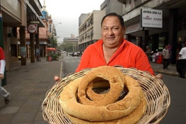 EL HOMBRE QUE SUSTUVO EL  CIELO CON UNA CANASTA